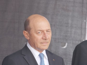 Băsescu: MP cere alegerea primarilor şi preşedinţilor CJ în două tururi