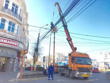 Proiectul stâlpilor de iluminat noi începe să prindă contur