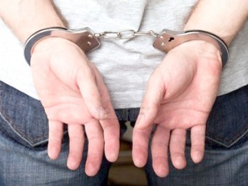 Doi puşti de 12 ani, cercetaţi de poliţişti pentru tâlhărie
