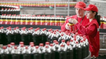 Preşedintele îmbuteliatorului Coca-Cola demisionează