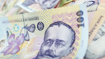 Scad dobânzile la lei! Băncile nu mai vor banii românilor