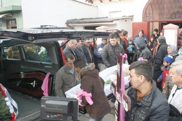 Crima din PALAS: Mihaela Bahan a fost condusă pe ultimul drum