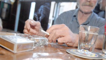 Legea antifumat este CONSTITUŢIONALĂ! Cum reacţionează fumătorii