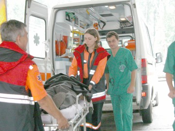 Angajaţii de la Ambulanţă respiră uşuraţi: au scăpat de avalanşa de solicitări