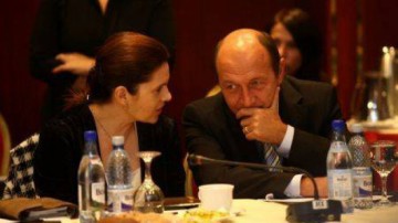 Adrian Săftoiu dinamitează mandatele fostului preşedinte: BĂSESCU ASCULTA personal telefoane!