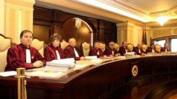Tribunalul București a trimis la Curtea Constituţională alegerea primarilor într-un singur tur