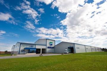 Cel mai mare producător de lactate din România, cumpărat de francezi