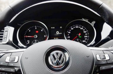 Volkswagen recheamă mașinile în SUA pentru posibile probleme la airbaguri