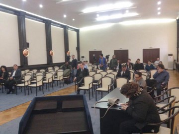 A fost votat bugetul judeţului. Dezbaterea organizată înaintea şedinţei, ignorată de consilieri