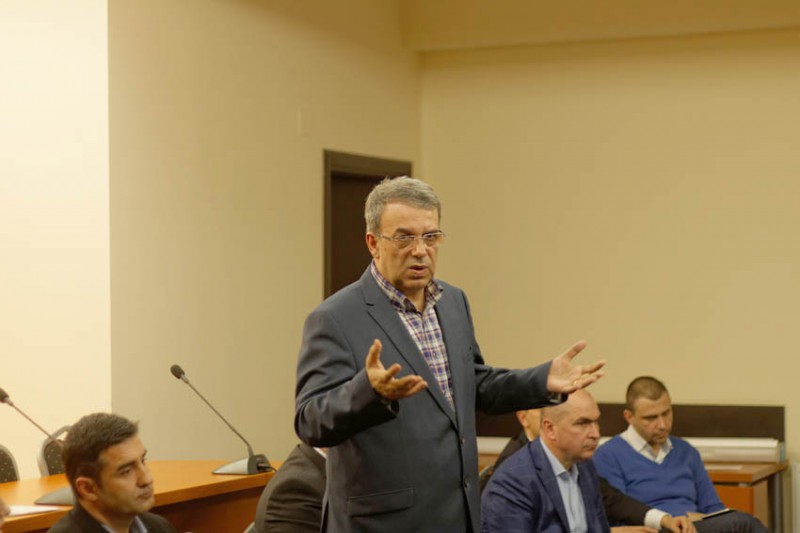 Planul merge ceas: Chiţac, făcut membru PNL şi „uns” candidat la Primăria Constanţa Planul merge ceas: Chiţac, făcut membru PNL şi „uns” candidat la Primăria Constanţa