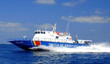 Zeci de persoane, salvate din apele Mării Egee de polițiștii români de frontieră