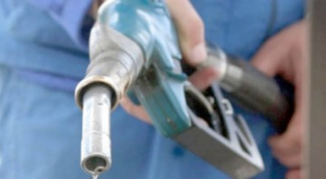 Petrom a ieftinit benzina