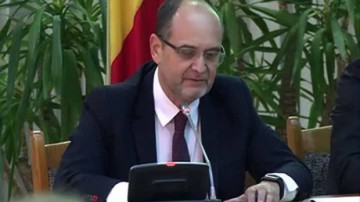 Adrian Curaj: Acordarea şi retragerea titlurilor de doctor vor fi în atribuţia universităţilor