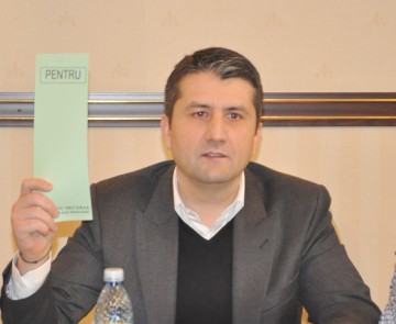 Schimb de amabilităţi; Ce părere are Chiţac despre Făgădău