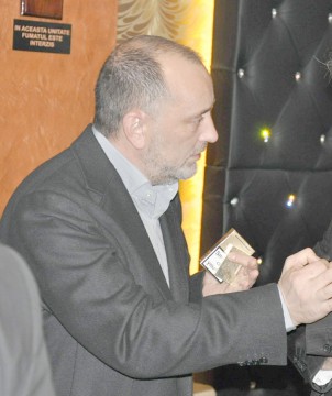 Strutinsky rămâne sub control judiciar
