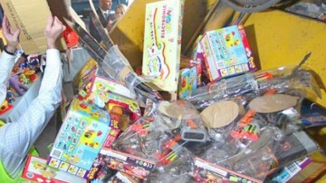 Sute de jucării contrafăcute, confiscate
