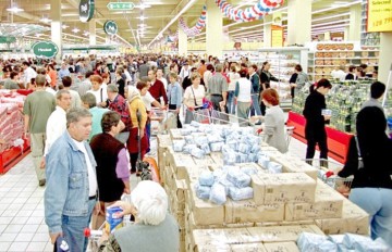 Reducerea TVA nu s-a văzut în preţuri