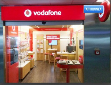 Un bătrân aproape orb din Constanţa, prostit de Vodafone să încheie un contract pentru un telefon gratuit, din secolul trecut