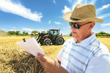 Rentierii agricoli, chemaţi să-şi vizeze carnetele