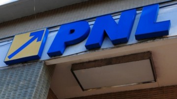 “În ultimii 10 ani, PNL a făcut non-combat cu PSD”
