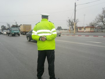 Mașini, trase pe dreapta de polițiștii constănțeni: vezi ce au găsit oamenii legii în interior!