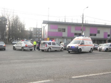 Agitaţie în zona Abator: pieton băut, „cules” din drum