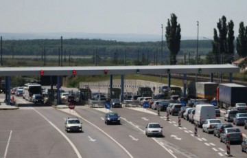 Taxa de trecere a podului de la Feteşti va putea fi plătită prin SMS şi în acest an