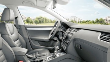 Înmatriculările de vehicule noi, în creştere cu 30%