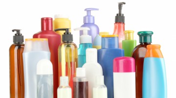 Un român cheltuieşte doar 40 de euro pe an pentru cosmetice