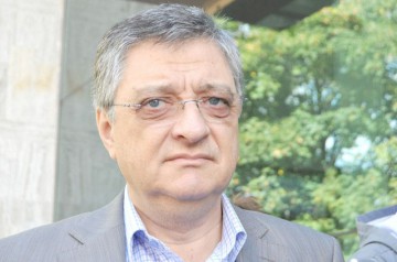 Prorectorul Cornel Panait, reacţie la acuzaţiile lui Florin Iordănoaia!