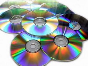 Biblioteca Judeţeană împrumută CD-uri şi DVD-uri