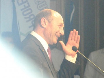 Băsescu: Sunt un adversar al ideii de islamizare a Europei. Iohannis să se întoarcă la Sibiu, să nu se facă muftiu la București