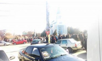TRAGEDIA din Mamaia: Adrian şi Emanuel au fost duşi la groapă; una din supravieţuitoare dă „relaţii” pe Facebook de pe patul de spital