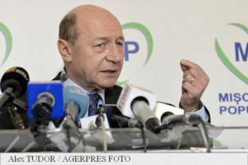 Băsescu: România pierde anual 1,5 miliarde de euro fonduri europene