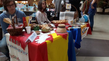 INEDIT: varietate culturală la un centru comercial din Constanţa