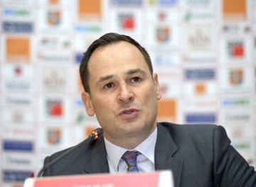 Consilierii PNL vor cere poprirea conturilor primarului Sectorului 3, Robert Negoiță