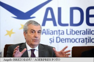 Tăriceanu: ALDE pregăteşte o moţiune simplă împotriva ministrului justiţiei