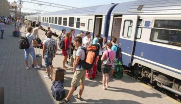 Iniţiativă CFR: Organizaţi excursii pentru copii cu trenul!