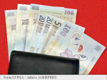 Cioloş despre adoptarea euro: Convergenţa reală ar trebui să fie adevăratul proiect de ţară