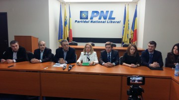 Vergil Chiţac şi-a prezentat echipa din societatea civilă. Candidatul PNL, convins că iese primar la o prezenţă de 50%