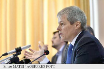 Cioloş: Nu îmi doresc ca pământul să fie vândut străinilor, doresc să fie utilizat de comunităţile locale