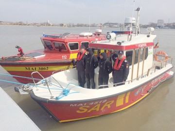 O şalupă de intervenţie rapidă a intrat în flota ISU Tulcea