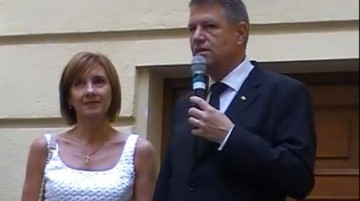 Klaus Iohannis, mesaj de Paştele catolic pe Facebook: Să fim alături de victimele violenţei şi intoleranţei