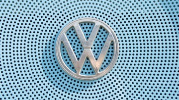 Acţiunile Volkswagen au scăzut la bursă