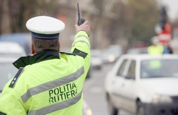 RAZIE: Poliţiştii au oprit maşinile înmatriculate în străinătate