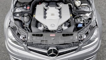 Daimler ar putea face motoare Mercedes în România