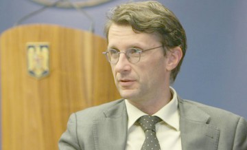 Majorări salariale: cea mai mare va fi în cazul asistenţilor sociali - 20%