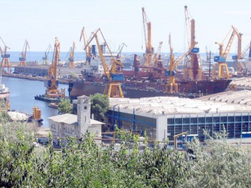 ANCHETĂ. Suspiciuni de abuz de poziţie dominantă în Portul Constanţa