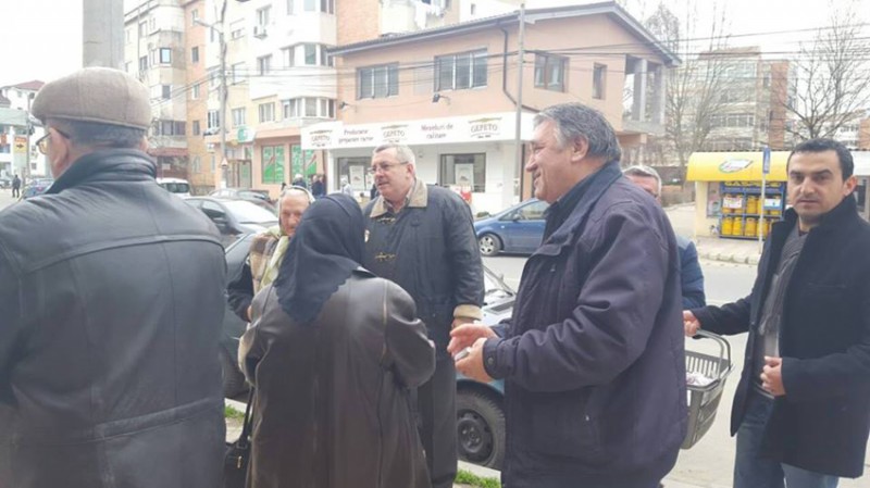 Ca la piaţă: candidaţii la Primăria Cernavodă încep racolarea consilierilor Ca la piaţă: candidaţii la Primăria Cernavodă încep racolarea consilierilor