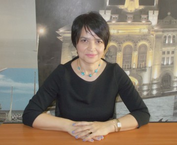 Mariana Mircea, învinsă la alegerile trecute de „trupa de şoc” a lui Hânsă, candidează din nou